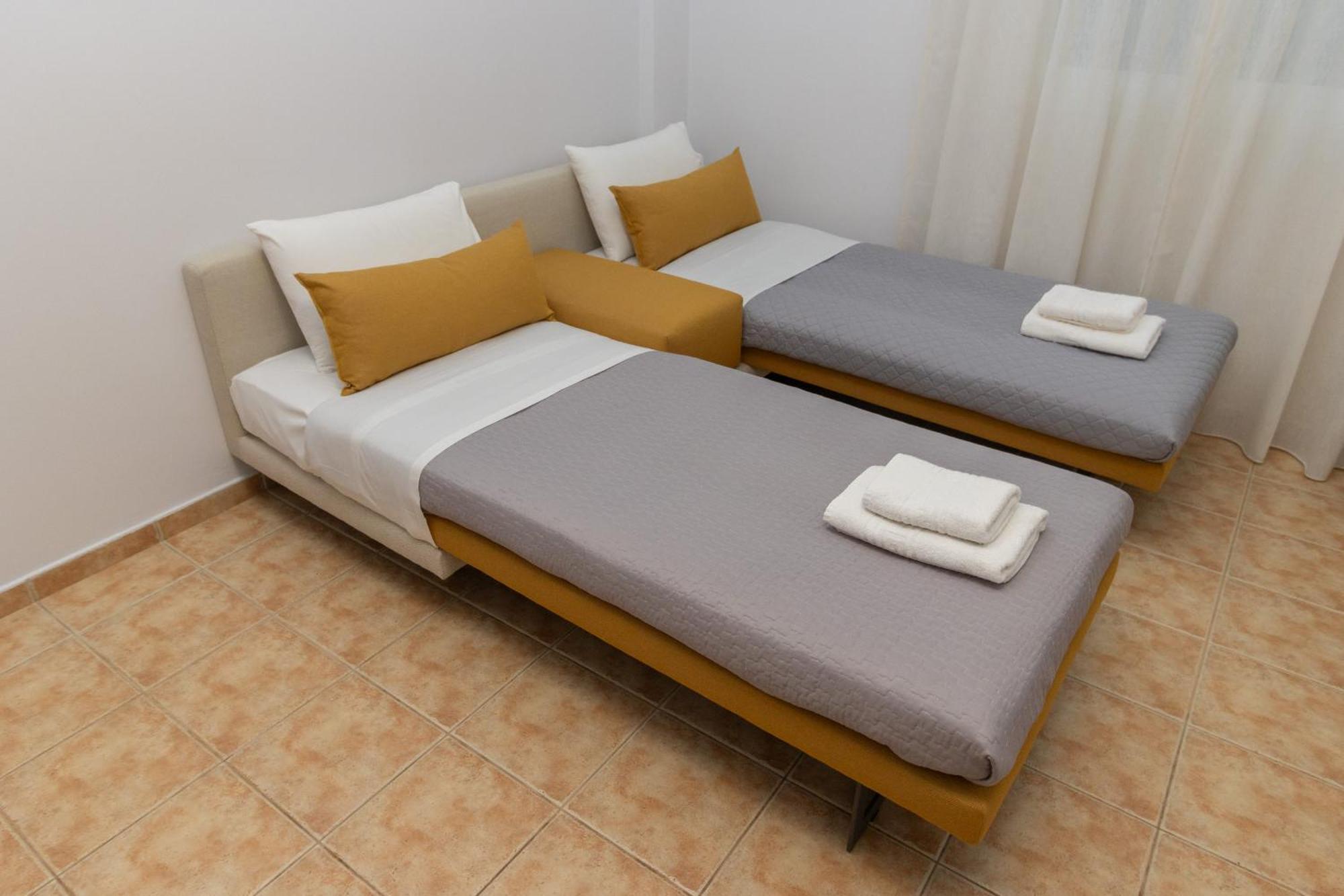 Lagouvardos Apartment *